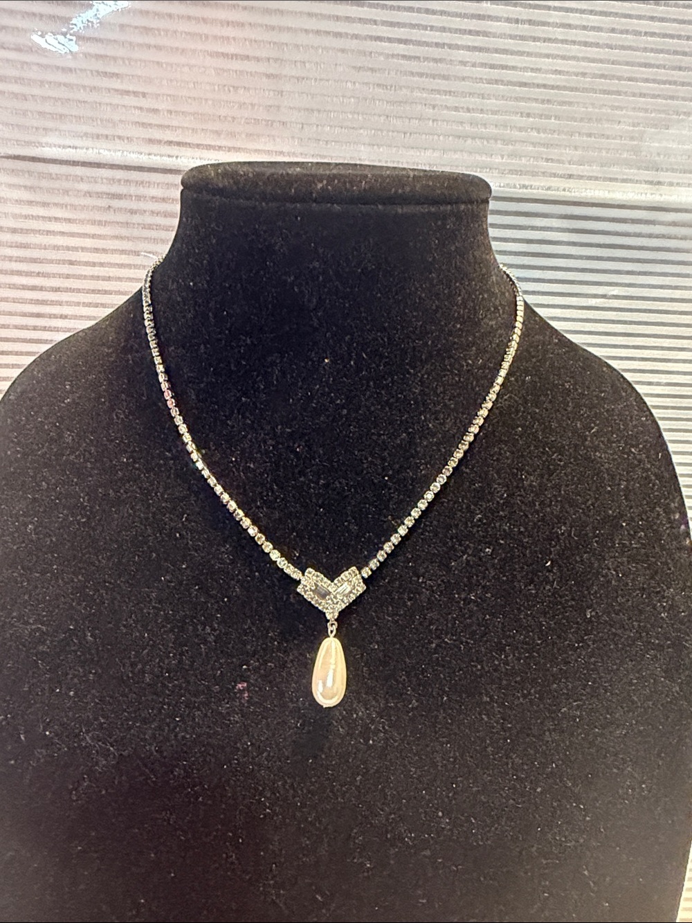 Source Unknown Silver Crystal Necklace with Pearl Teardrop